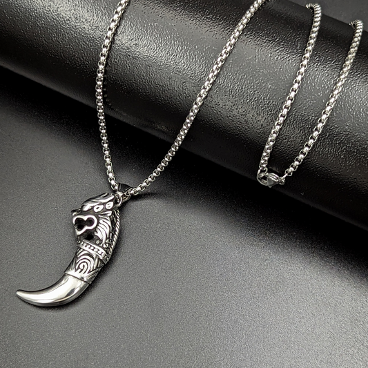DRAGONUL LEGENDAR | Colier cu amuletă argintie